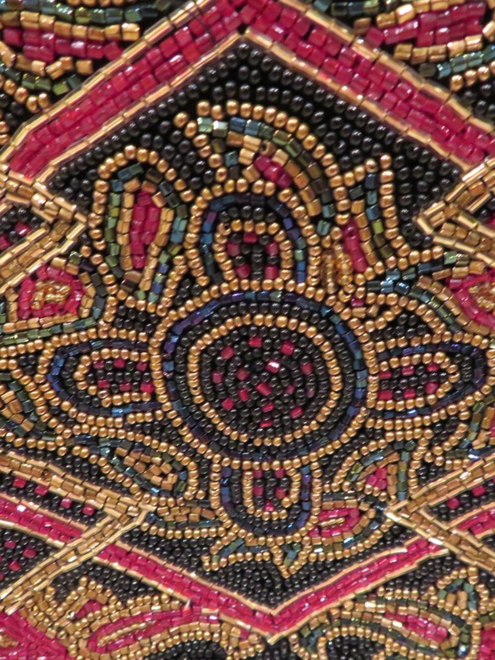 Walborg Black Red Iridescent Beaded Ornate Purse - Picture 4 of 16